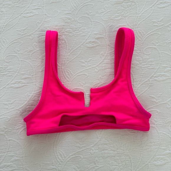 Frankies Bikinis Cole Top in Fuchsia - Picture 2 of 5
